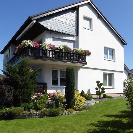 Ferienwohnung Waltraud บรีโลน ภายนอก รูปภาพ