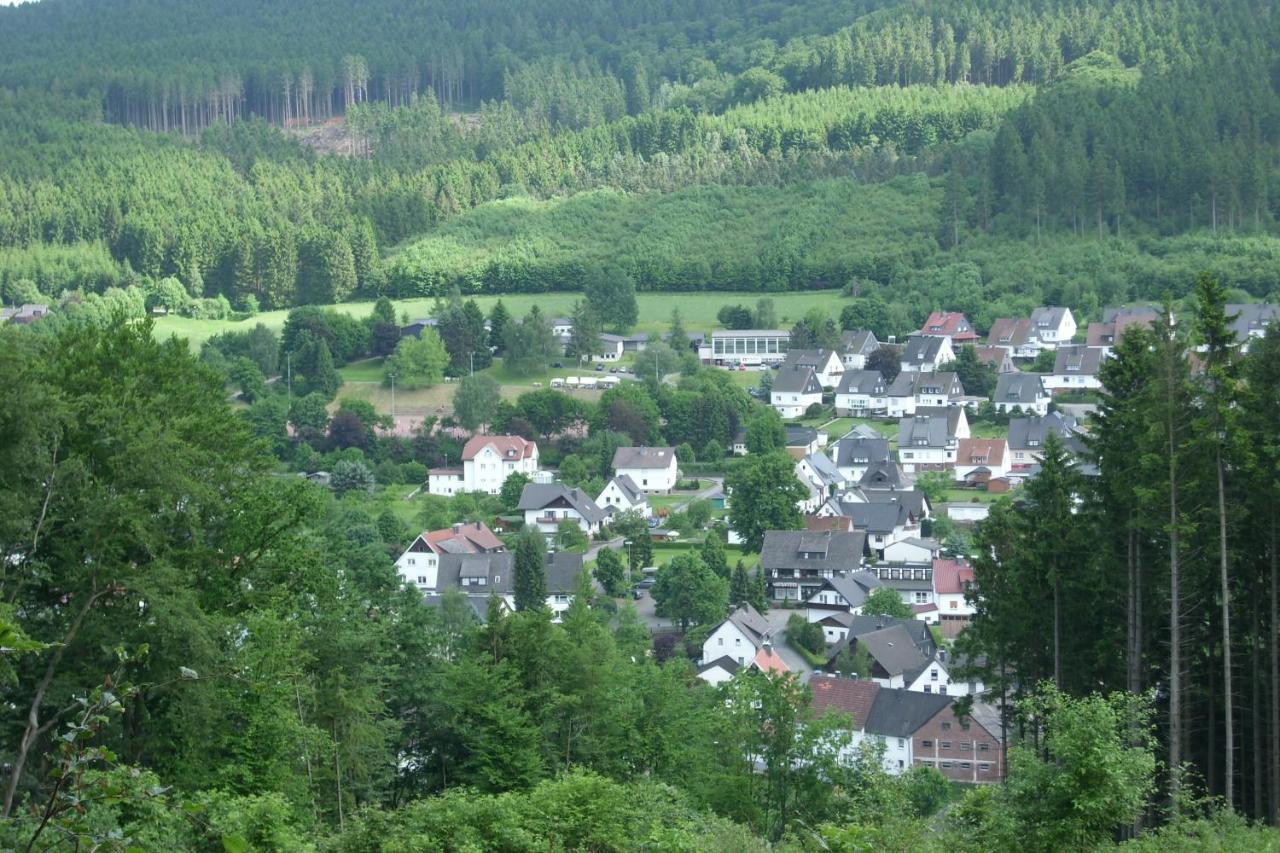 Ferienwohnung Waltraud บรีโลน ภายนอก รูปภาพ